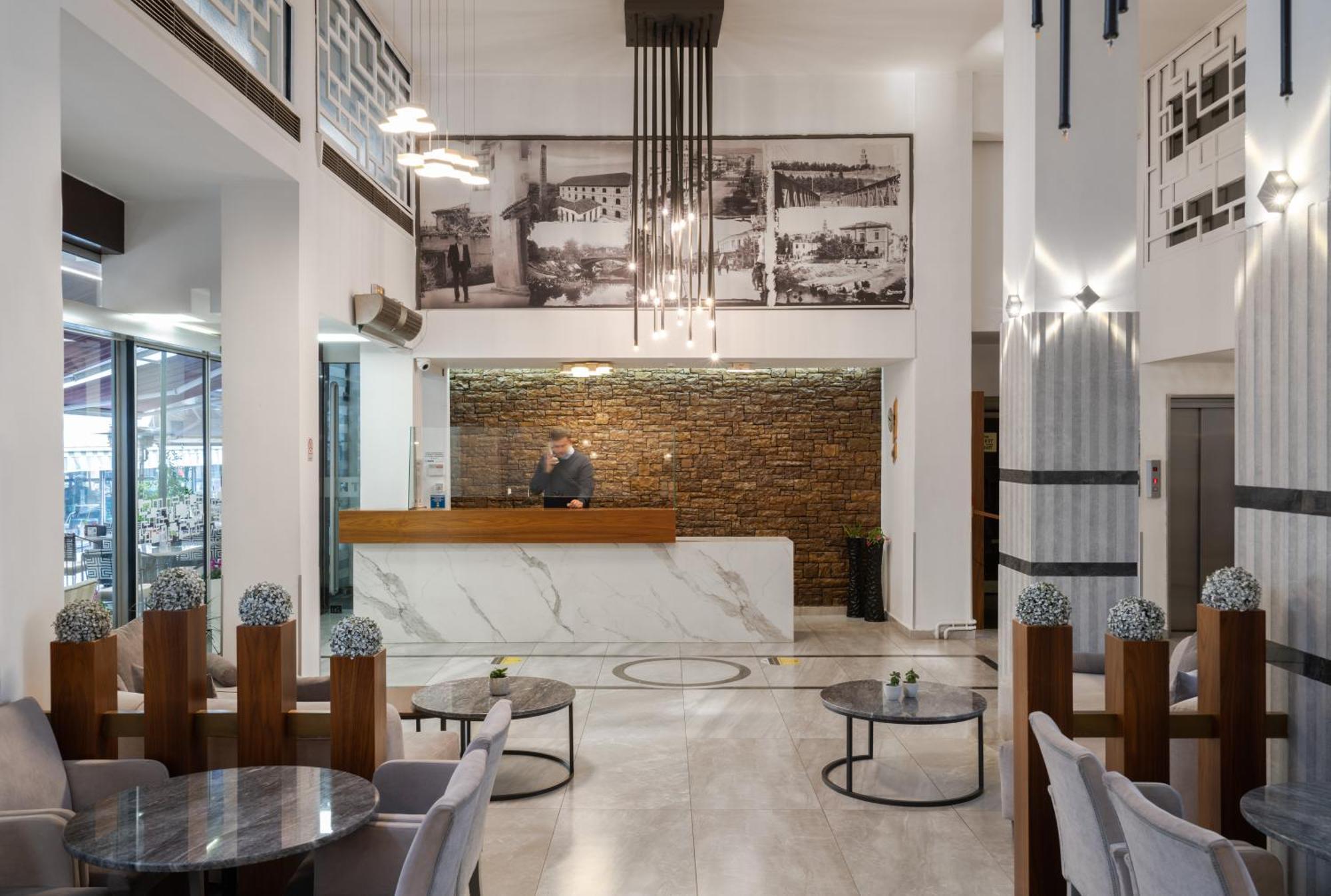 Hotel Ntinas Трикала Екстер'єр фото